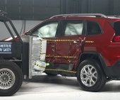 2015 Jeep Cherokee IIHS Side Impact Crash Test Picture